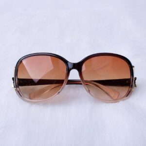1 pièce Lunettes de mode femme avec monture marron, design de mode boho. Accessoires de plage pour femmes. Lunettes de soleil tendance. Basiques mode pour tenues femme automne hiver. Cadeaux pour bureau décontracté