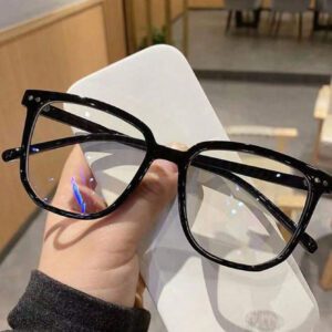1/2 paire de lunettes anti-bleues pour femmes afin de prévenir la fatigue visuelle, regarder l'ordinateur, la télévision, jouer à des jeux et regarder les téléphones portables. Lunettes de mode à verres transparents pour prendre soin des yeux, lunettes anti-lumière bleue pour femmes