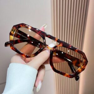 1 pièce Lunettes de soleil mode unisexe style asymétrique Y2K. Accessoires de plage pour femmes. Lunettes de soleil de base pour tenues femme décontractée chic, cadeaux.