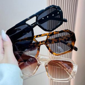 1 pièce Lunettes de soleil mode unisexe style asymétrique Y2K. Accessoires de plage pour femmes. Lunettes de soleil de base pour tenues femme décontractée chic, cadeaux.