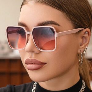 Lunettes de soleil carrées surdimensionnées en plastique vintage pour femmes, style classique tendance, décoration pour les voyages en extérieur, les vacances à la plage, lunettes de soleil de protection solaire, accessoires de plage pour femmes, lunettes de soleil, lunettes de soleil