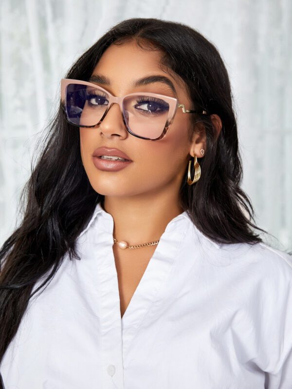 1 pièce Lunettes à monture en plastique classique bloquant la lumière bleue pour la lecture, le jeu, la télévision et les téléphones. Accessoires de lunettes transparentes, accessoires de lunettes anti-lumière bleue pour femmes – Image 2