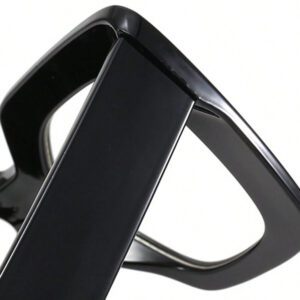 Lunettes carrées de grande taille pour femmes avec monture de lunettes pour la photographie de rue. Accessoires de décoration pour les yeux avec des verres transparents. Accessoires de lunettes pour femmes