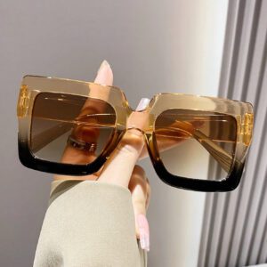 Lunettes de soleil vintage surdimensionnées à monture carrée en plastique, lunettes de soleil unisexes mode classique pour l'extérieur, les voyages, la plage, protection UV. Accessoires de plage pour femmes. Lunettes de soleil, lunettes de soleil de base, convenant aux pulls, jeans, survêtements, sweats à capuche, vestes, robes et chemises à manches longues.