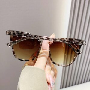 Lunettes de soleil style œil de chat vintage pour femmes, grand cadre plastique mode classique décorative extérieure voyage plage vacances anti-UV lunettes de soleil accessoires de plage pour femmes lunettes de soleil lunettes de soleil nuances