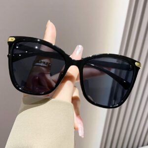 Lunettes de soleil style œil de chat vintage pour femmes, grand cadre plastique mode classique décorative extérieure voyage plage vacances anti-UV lunettes de soleil accessoires de plage pour femmes lunettes de soleil lunettes de soleil nuances