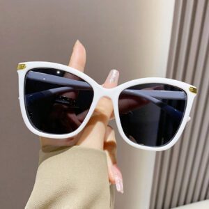 Lunettes de soleil style œil de chat vintage pour femmes, grand cadre plastique mode classique décorative extérieure voyage plage vacances anti-UV lunettes de soleil accessoires de plage pour femmes lunettes de soleil lunettes de soleil nuances