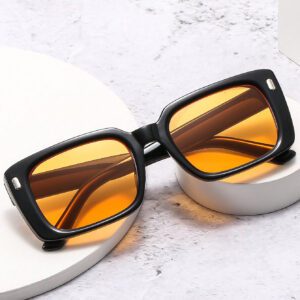 1 pièce Lunettes de soleil carrées à petites montures pour femmes, à la mode, de couleur orange, résistantes aux UV, accessoires de plage pour femmes. Lunettes de soleil parfaites pour les sweaters, jeans, pantalons de survêtement, hoodies, vestes, robes et chemises à manches longues. Idéal pour la Saint-Valentin