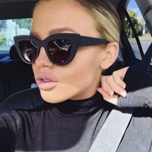 1 pièce Lunettes de soleil mode style vintage européen et américain, grandes montures en forme d'œil de chat. Accessoires de plage pour femmes. Accessoires de base pour tenues femme automne-hiver, casual chic, cadeaux