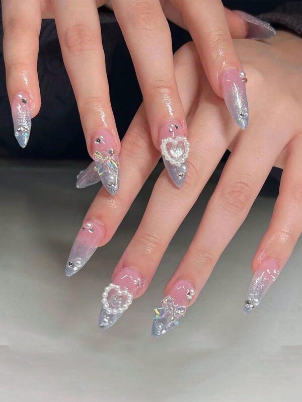 24 pièces de faux ongles attrayants en forme d'amande courte avec motifs de cerise rouge et blanche et d'herbe, conviennent pour un usage quotidien, de festival et de trajet pour femmes, Édition du nouvel an Press On Nails Nail Supplies – Image 3