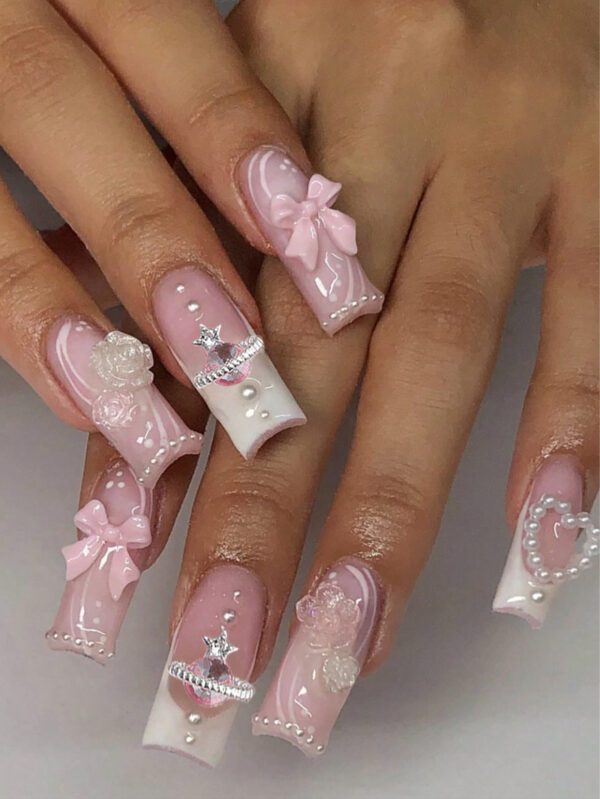 24 pièces Faux ongles de luxe extra longs de forme carrée avec design 3D de papillon doré et strass. Fournitures de faux ongles de couleur champagne chaude pour couvrir complètement les ongles des femmes et des filles pour les fêtes et la danse. Facile à appliquer et à retirer – Image 6