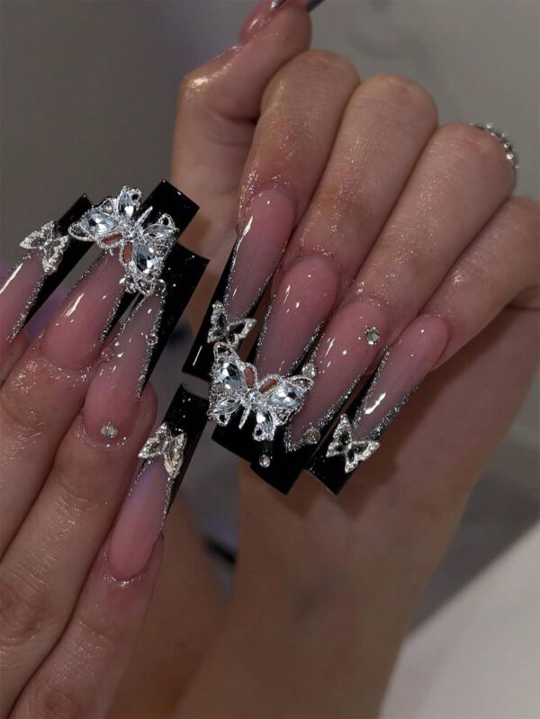 24 pièces Faux ongles de luxe extra longs de forme carrée avec design 3D de papillon doré et strass. Fournitures de faux ongles de couleur champagne chaude pour couvrir complètement les ongles des femmes et des filles pour les fêtes et la danse. Facile à appliquer et à retirer – Image 8