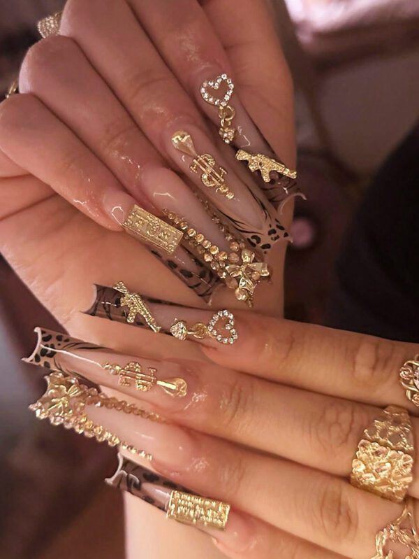 24 pièces Faux ongles de luxe extra longs de forme carrée avec design 3D de papillon doré et strass. Fournitures de faux ongles de couleur champagne chaude pour couvrir complètement les ongles des femmes et des filles pour les fêtes et la danse. Facile à appliquer et à retirer – Image 12