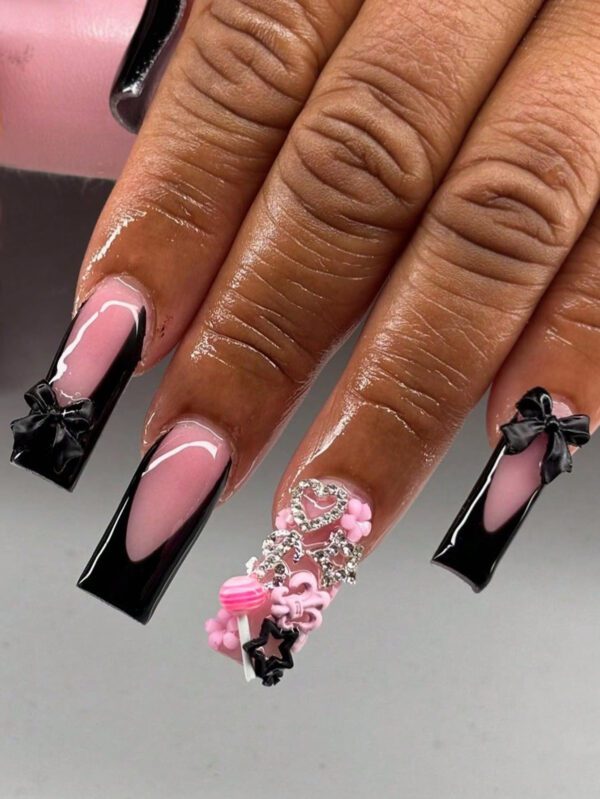 24 pièces Faux ongles de luxe extra longs de forme carrée avec design 3D de papillon doré et strass. Fournitures de faux ongles de couleur champagne chaude pour couvrir complètement les ongles des femmes et des filles pour les fêtes et la danse. Facile à appliquer et à retirer – Image 17