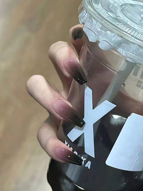 24 Pièces en poudre blanche laiteuse Long gradient ongles de ballet ongles en forme de tablette + 1 pièce de colle en gelée 24 +1 Tampon de vernis à ongles Press On Clous manicure