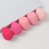 Ensemble de 5 éponges de maquillage, éponge de beauté de mélange de fond de teint pour liquide, crème et poudre, éponge de cosmétique multi-colorée, crème de maquillage de fond de teint à double usage sèche et humide sans latex, convient à tous les types de peau.