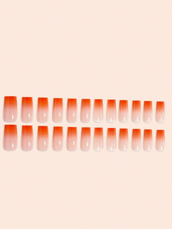 Mettez instantanément à jour votre look avec 24 pièces de faux-ongles carrés moyens, minimalistes, avec un dégradé rose. Convient aux femmes et aux filles. Livré avec 1 pièce de vernis gel translucide et 1 lime. Le vernis gel est expédié de manière aléatoire. – Image 5