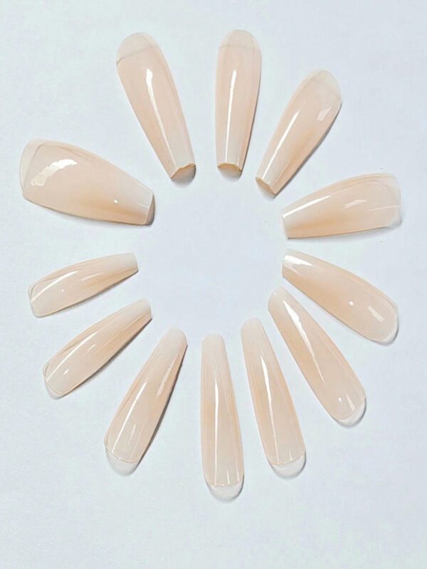 24 pièces Dégradé de couleur blanche simple Tie Dye Ballet Wear Autocollants d'art d'ongle + Gelée gel + Lime à ongles Fournitures de pression sur les ongles – Image 4