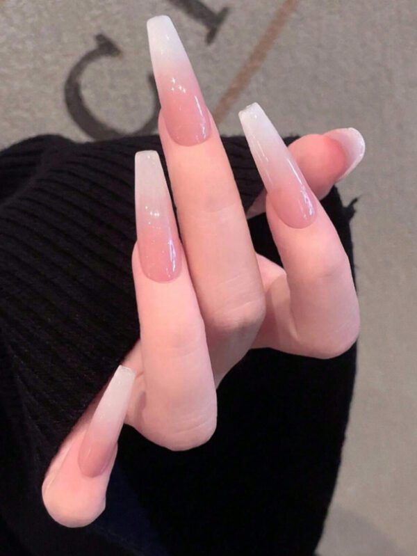 24 pièces Dégradé de couleur blanche simple Tie Dye Ballet Wear Autocollants d'art d'ongle + Gelée gel + Lime à ongles Fournitures de pression sur les ongles – Image 7