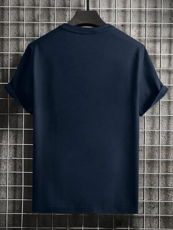 T-shirt d'été décontracté pour hommes avec impression de lettres et col rond pour les déplacements quotidiens – Image 4