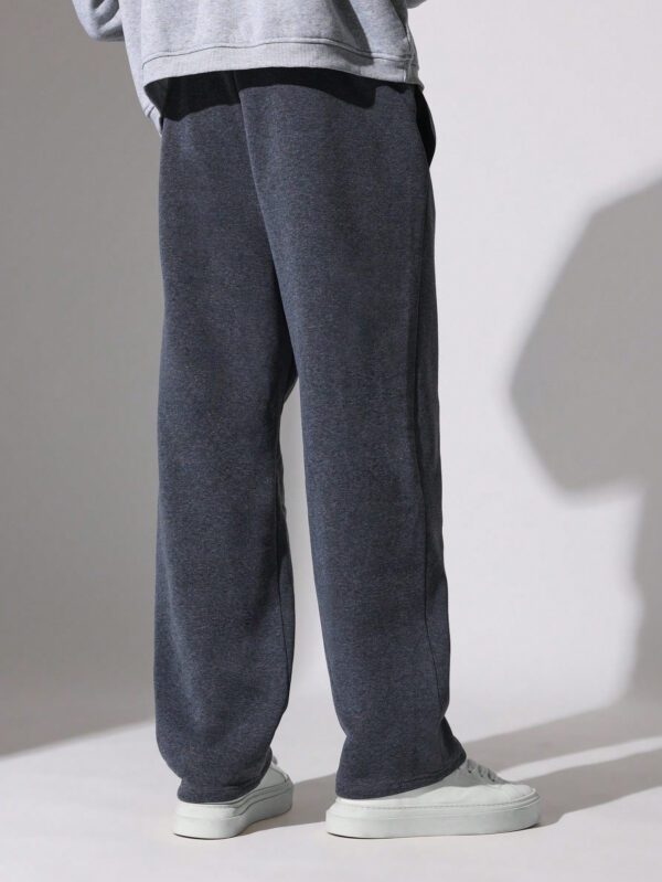 SUMWON Pantalon de survêtement à entrejambe tombante avec cordons et motifs brodés – Image 5