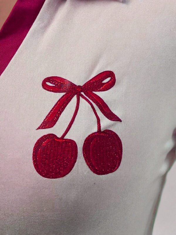INAWLY T-shirt décontracté à col à revers, manches courtes, motif de cerises bicolores pour femmes – Image 4