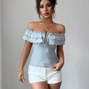 Elenzga Tenue d'été élégante pour femmes, top à manches courtes avec épaules dénudées, volants en dentelle, t-shirt moulant en tricot