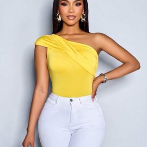 SOLERSUN Top à manches plissées avec épaules dénudées, col asymétrique en tricot jaune sexy, pour femmes, pour une utilisation quotidienne et décontractée, printemps et été