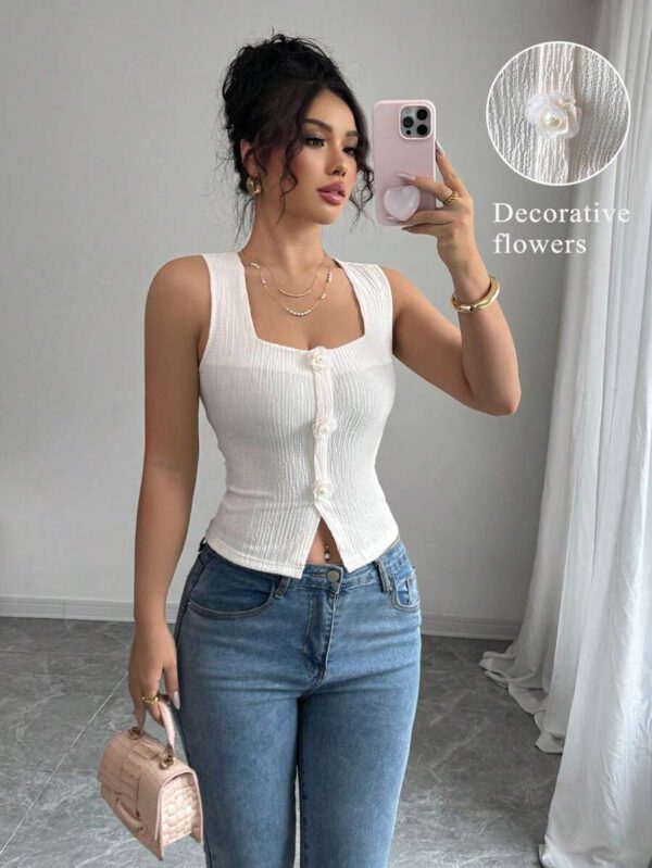 Elenzga Débardeur court à motif floral 3D à la mode pour femme, camisole courte ajustée à bretelles larges et col carré – Image 2