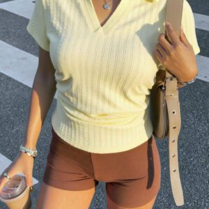 Siren Gaze T-shirt femme à col en V et manches courtes, chemise polo d'été ajustée et courte aux épaules, t-shirt casual près du corps