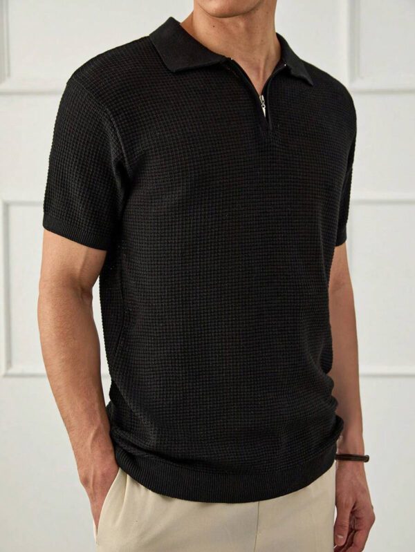 RueChic Polo à demi-zip standard à texture unie pour hommes – Image 4