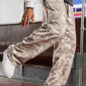 Manfinity Streetrush Pantalon décontracté à poches nouées à l'avant, motif camouflage, pour usage quotidien