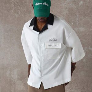 SUMWON Chemise à manches courtes décontractée avec col boutonné, détails contrastés. Style streetwear d'été, coupe oversize, style bowling . Collection premium brésilienne