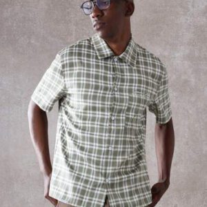 SUMWON Chemise slim ajustée classique à boutons col châle. Carreaux d'été et de printemps. Vêtement casual de bureau, manches courtes, respirante. Chemise de travail à carreaux professionnelle et décontractée