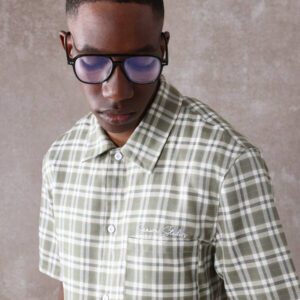 SUMWON Chemise slim ajustée classique à boutons col châle. Carreaux d'été et de printemps. Vêtement casual de bureau, manches courtes, respirante. Chemise de travail à carreaux professionnelle et décontractée