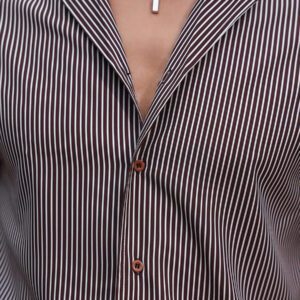 Manfinity Homme Chemise casual à col châle à rayures, manches courtes, boutonnage simple pour hommes