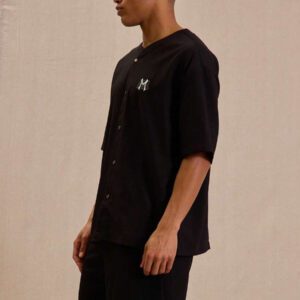 Musero Chemise de baseball à boutons avec imprimé graphique "M"