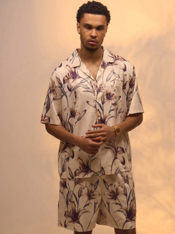 Musero Chemise style de rue premium à col Revere imprimé floral boxé, uniquement pour les vacances d'été – Image 2