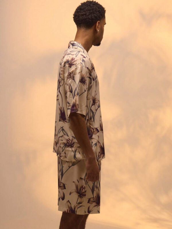 Musero Chemise style de rue premium à col Revere imprimé floral boxé, uniquement pour les vacances d'été – Image 7