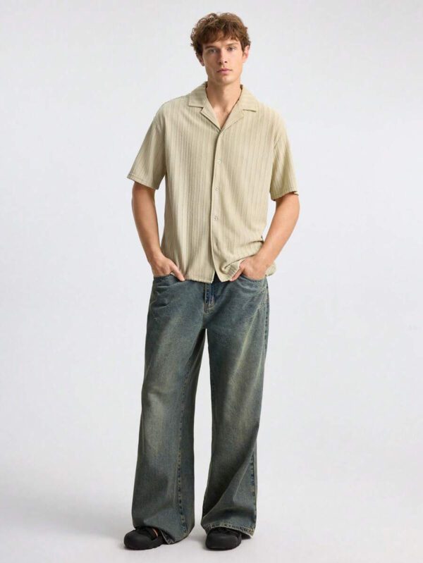 Ontre Chemise décontractée à manches courtes, col châle, à bouton simple, de couleur unie pour hommes, style casual chic, adaptée pour les festivals de musique, les vacances et le port quotidien – Image 2