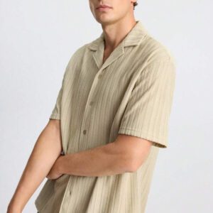 Ontre Chemise décontractée à manches courtes, col châle, à bouton simple, de couleur unie pour hommes, style casual chic, adaptée pour les festivals de musique, les vacances et le port quotidien