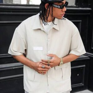 Manfinity Streetrush Chemise simple à manches courtes avec poche et boutons pour hommes, cadeau pour petit ami