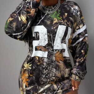 Slaydiva T-shirt ample à manches longues avec col rond, épaules dénudées, imprimé avec logo anglais rétro américain style rue décontracté nouvelle tendance. T-shirt pour femmes avec bas vert à fleurs abricot