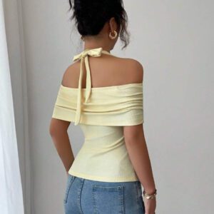 Calvaya Chemise ajustée élégante femme à manches courtes avec décolleté épaules dénudées et décoration de boutons, pour le trajet quotidien