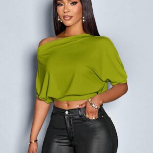 SOLERSUN T-shirt asymétrique à col et épaules froissés pour femmes, coloris unicolore