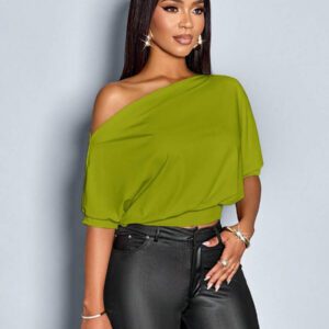 SOLERSUN T-shirt asymétrique à col et épaules froissés pour femmes, coloris unicolore