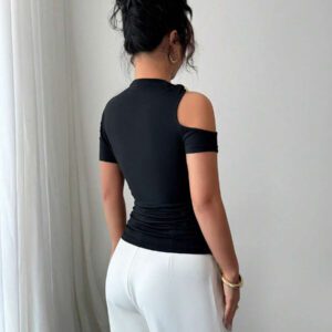 Elenzga T-shirt mode à manches courtes à épaules découpées avec décoration métallique, couleur unie pour femmes