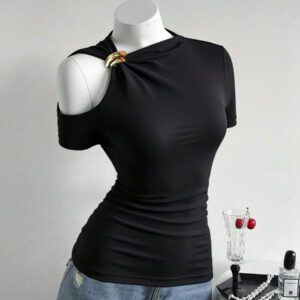 Elenzga T-shirt mode à manches courtes à épaules découpées avec décoration métallique, couleur unie pour femmes