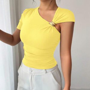 Elenzga Top à manches courtes pour femmes avec encolure asymétrique élégante, décoré de boutons en métal or rose 3D