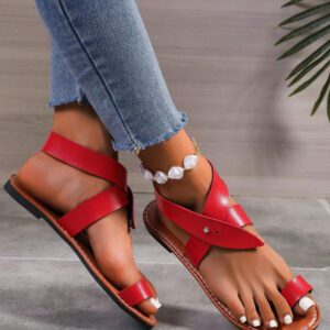 Women's Flat Sandals, European And American Fashion Casual Round Toe Rivet Buckle Strap Beach Slippers
